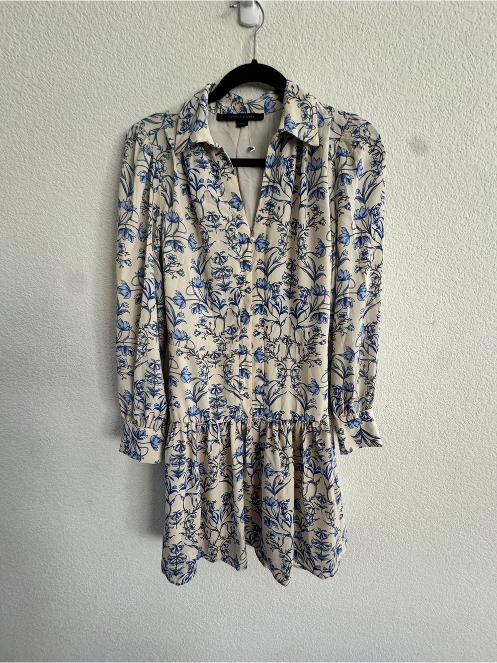 Cynthia Steffe Cream Dress with Blue Floral fit and flare long sleeve Medium - Picture 1 of 6